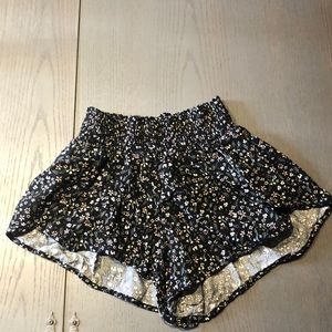 Garage Flowy Shorts
